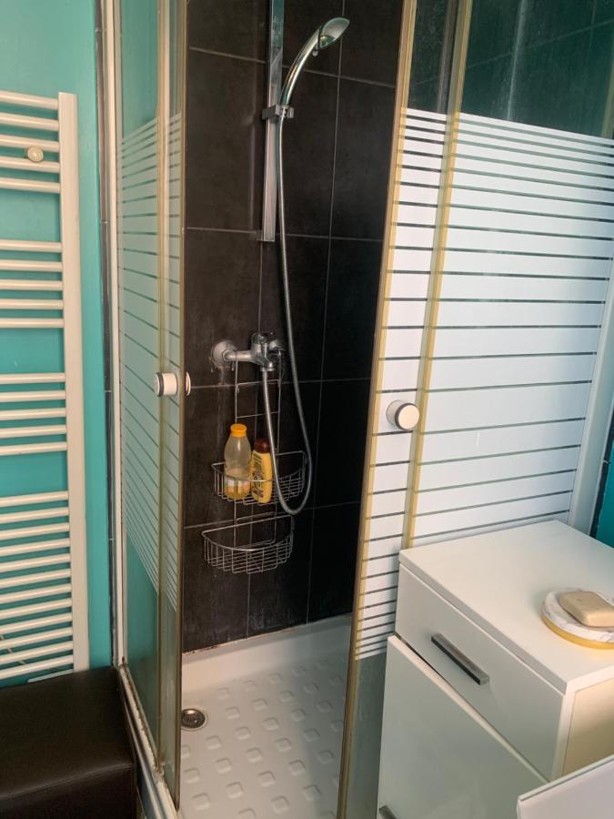 One Bedroom Appartement - باريس المظهر الخارجي الصورة